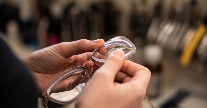 Ouvrir un magasin d'optique : le guide complet pour réussir votre projet