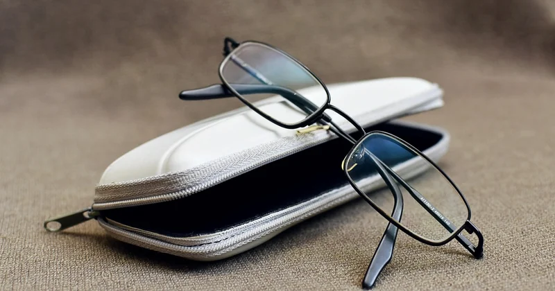 Les étuis : protection rigide, souple ou pliable